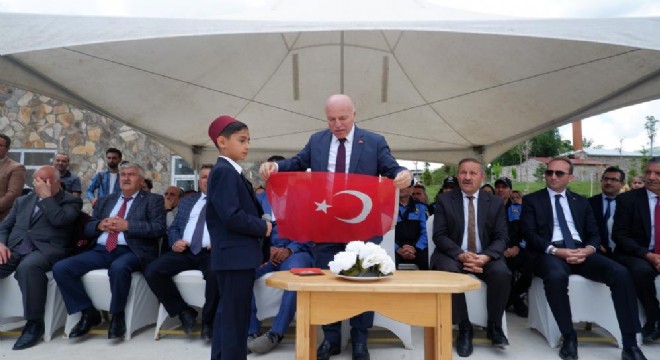 Sekmen: ‘Tarih yazan çocuklarla gurur duyduk’
